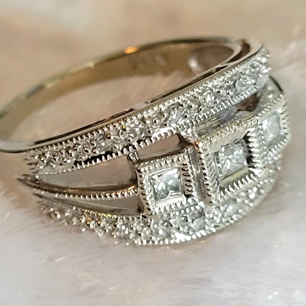 White Gold Diamond Ring Sz 7 - Picture 3 of 9